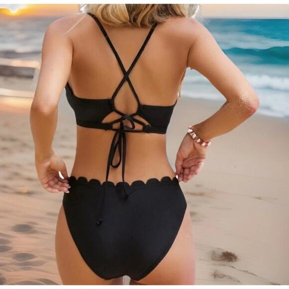CUPSHE Womens 2PC Swimsuit M Black Scalloped V Neck Crisscross Tie Bikini - Picture 3 of 9